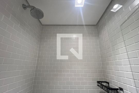 Banheiro da Suíte de apartamento para alugar com 1 quarto, 42m² em Sumarezinho, São Paulo