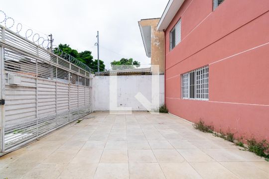 Garagem de casa à venda com 3 quartos, 206m² em Jardim Oriental, São Paulo