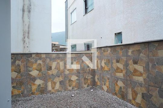 Patio de casa para alugar com 3 quartos, 104m² em São João do Rio Vermelho, Florianópolis