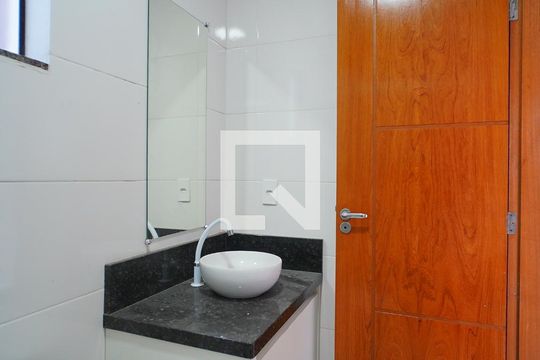 Banheiro da Suíte de casa para alugar com 3 quartos, 104m² em São João do Rio Vermelho, Florianópolis