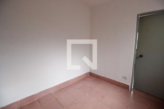 Quarto de casa para alugar com 1 quarto, 60m² em Jardim Clementino, Taboão da Serra