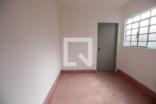 Casa para alugar com 1 quarto, 60m² em Jardim Clementino, Taboão da Serra