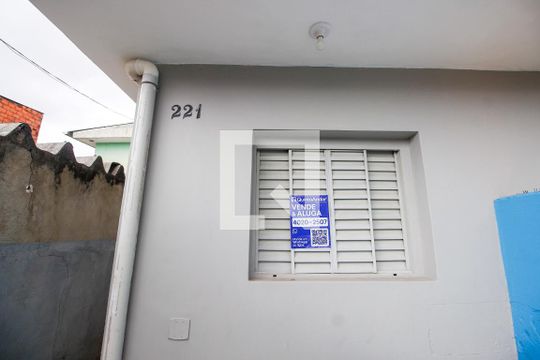 Fachada / Placa de casa para alugar com 1 quarto, 60m² em Jardim Clementino, Taboão da Serra