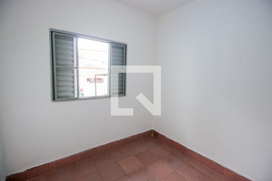 Quarto de casa para alugar com 1 quarto, 60m² em Jardim Clementino, Taboão da Serra