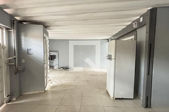 Garagem de casa à venda com 3 quartos, 162m² em Parque Oratório, Santo André