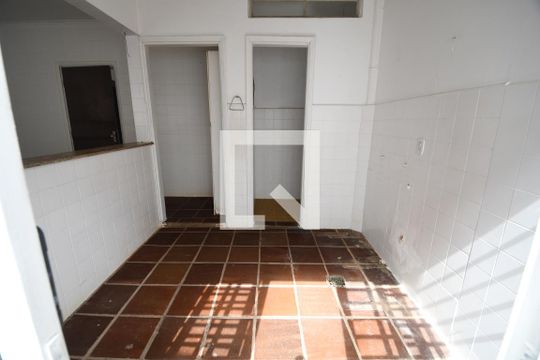 Área de Serviço de casa para alugar com 3 quartos, 300m² em Cidade Universitária, Campinas