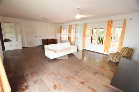Sala de casa para alugar com 3 quartos, 300m² em Cidade Universitária, Campinas