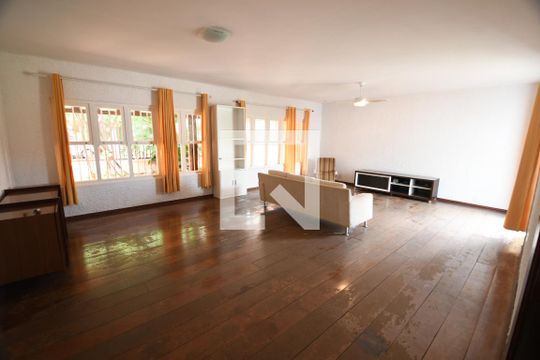 Casa para alugar com 3 quartos, 300m² em Cidade Universitária, Campinas