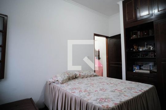 Quarto 1  de casa à venda com 4 quartos, 330m² em Parque Cisper, São Paulo