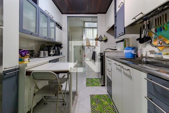 Cozinha de apartamento à venda com 3 quartos, 160m² em Copacabana, Rio de Janeiro