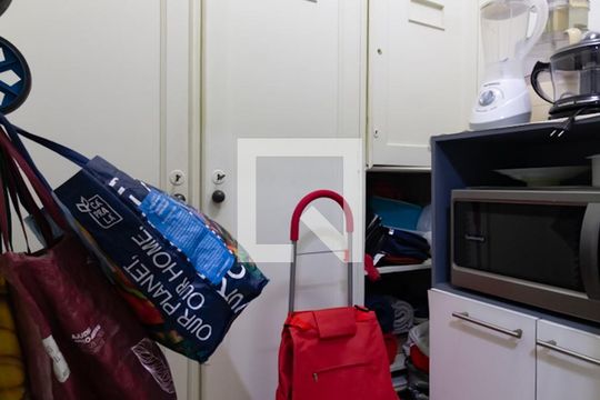 Quarto de serviço de apartamento à venda com 3 quartos, 160m² em Copacabana, Rio de Janeiro