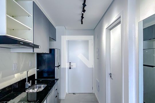 Cozinha de kitnet/studio para alugar com 1 quarto, 25m² em Vila Regente Feijó, São Paulo