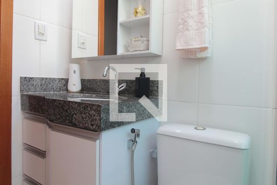 Banheiro da Suíte de apartamento à venda com 3 quartos, 70m² em Glória, Belo Horizonte