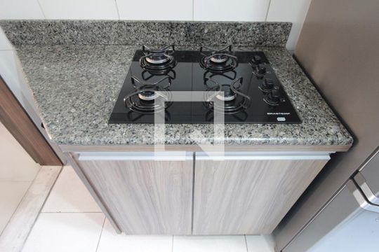 Cozinha e Área de Serviço de apartamento à venda com 3 quartos, 70m² em Glória, Belo Horizonte