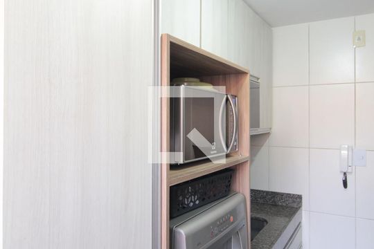 Cozinha e Área de Serviço de apartamento à venda com 3 quartos, 70m² em Glória, Belo Horizonte