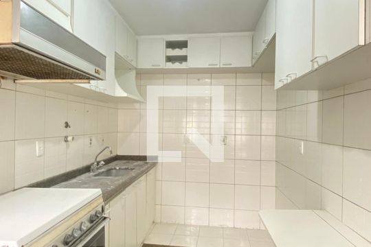 Cozinha de casa para alugar com 4 quartos, 134m² em Jardim Munhoz, Guarulhos
