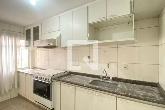 Cozinha de casa para alugar com 4 quartos, 134m² em Jardim Munhoz, Guarulhos