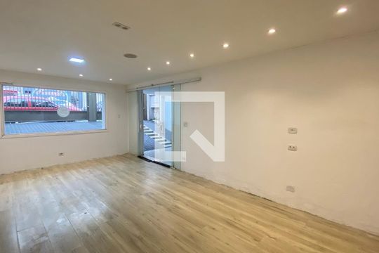 Casa para alugar com 4 quartos, 134m² em Jardim Munhoz, Guarulhos