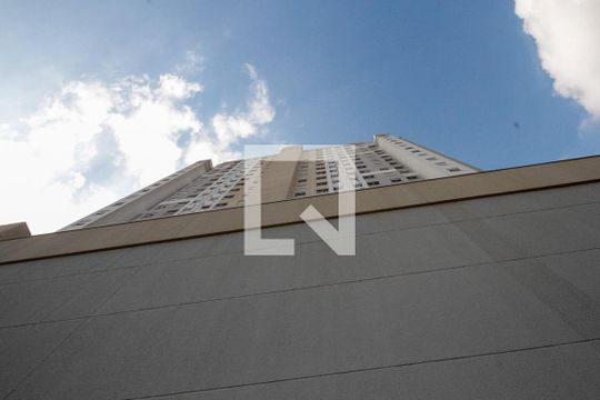Fachada de apartamento para alugar com 1 quarto, 32m² em Vila Ema, São Paulo