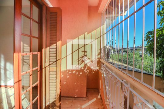 Sala Íntima - Varanda de casa de condomínio à venda com 2 quartos, 147m² em Sarandi, Porto Alegre