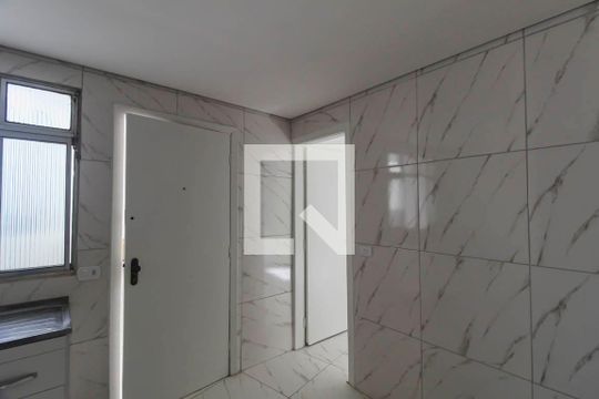 Cozinha de casa para alugar com 2 quartos, 60m² em Vila Alpina, São Paulo