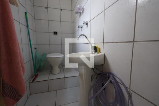 Banheiro da Edícula de casa à venda com 3 quartos, 200m² em Vila Mariana, São Paulo