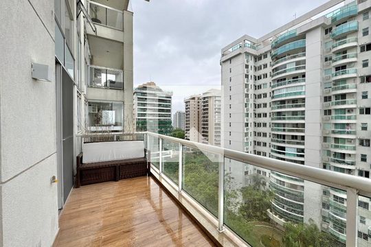 Varanda de apartamento à venda com 3 quartos, 135m² em Barra da Tijuca, Rio de Janeiro