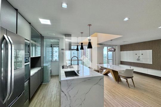 Sala de apartamento à venda com 3 quartos, 135m² em Barra da Tijuca, Rio de Janeiro