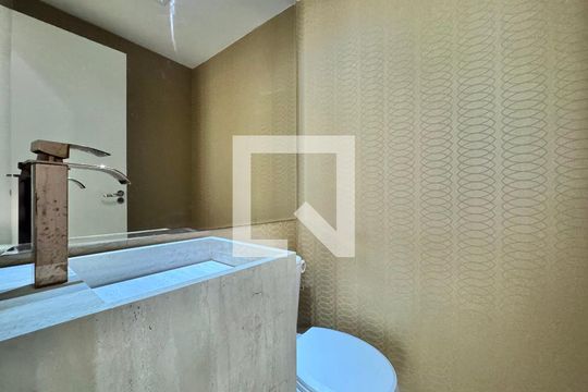 Lavabo de apartamento à venda com 3 quartos, 135m² em Barra da Tijuca, Rio de Janeiro