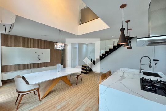 Sala de apartamento à venda com 3 quartos, 135m² em Barra da Tijuca, Rio de Janeiro