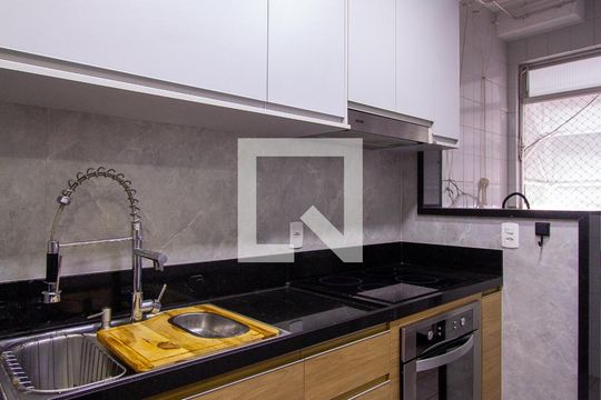 Cozinha de apartamento à venda com 2 quartos, 137m² em Santa Rosa, Niterói