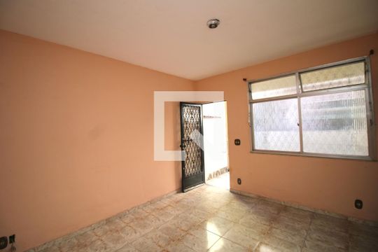 Sala de casa à venda com 2 quartos, 81m² em Brás de Pina, Rio de Janeiro