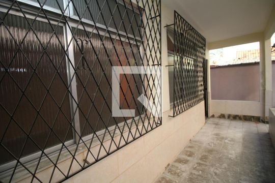 Varanda de casa à venda com 2 quartos, 81m² em Brás de Pina, Rio de Janeiro