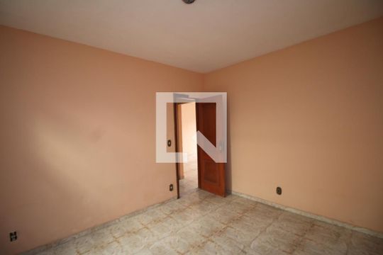 Quarto 2 de casa à venda com 2 quartos, 81m² em Brás de Pina, Rio de Janeiro