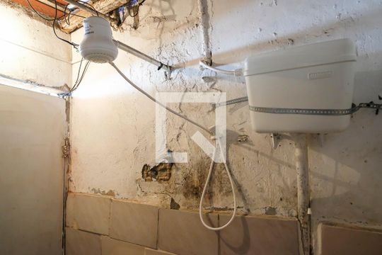 Banheiro de casa à venda com 2 quartos, 200m² em Vila Vivaldi, São Bernardo do Campo
