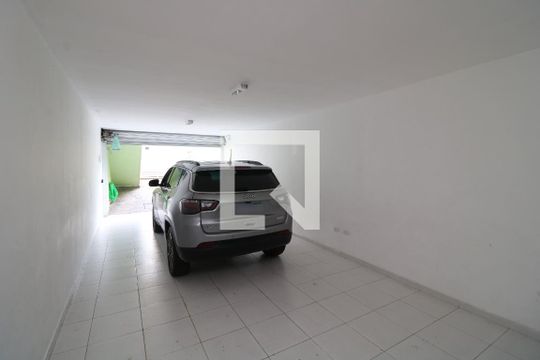 Garagem de casa à venda com 3 quartos, 190m² em Chácara Mafalda, São Paulo