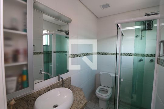 Banheiro da Suíte de casa à venda com 3 quartos, 190m² em Chácara Mafalda, São Paulo