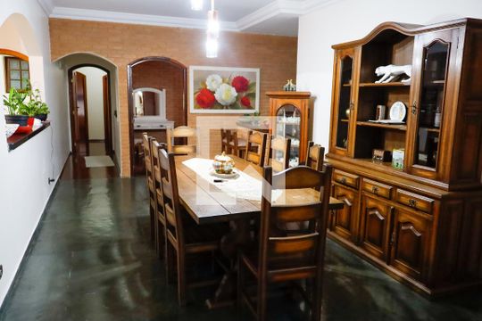 Sala de casa à venda com 4 quartos, 300m² em City Bussocaba, Osasco