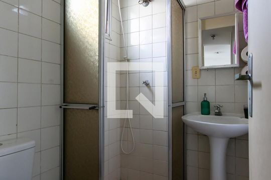 Banheiro de apartamento à venda com 2 quartos, 49m² em Jardim Planalto, São Paulo