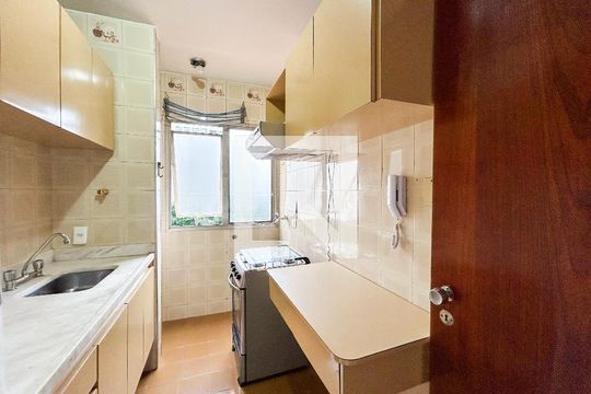 Cozinha de apartamento para alugar com 1 quarto, 32m² em Santo Amaro, São Paulo