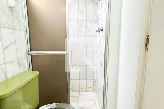Banheiro da Suíte de apartamento para alugar com 1 quarto, 32m² em Santo Amaro, São Paulo