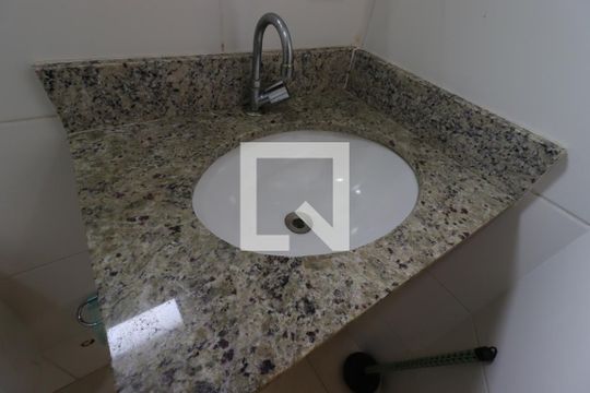 Banheiro da Suíte de apartamento para alugar com 2 quartos, 50m² em Vila Floresta, Santo André