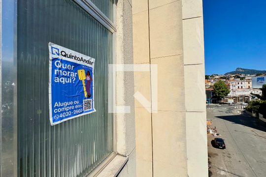 Plaquinha instalada de apartamento à venda com 1 quarto, 47m² em Centro, Rio de Janeiro