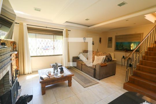 Casa para alugar com 3 quartos, 308m² em Partenon, Porto Alegre