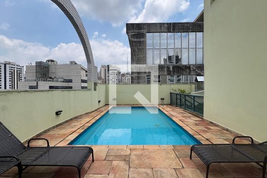 Piscina de apartamento para alugar com 1 quarto, 46m² em Jardim Paulista, São Paulo