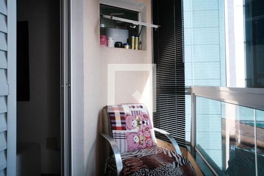 Sacada Suíte 2 de casa à venda com 2 quartos, 156m² em Jardim Maringa, São Paulo