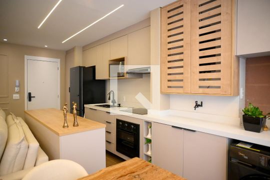 Cozinha de apartamento à venda com 2 quartos, 56m² em Vila Nair, São Paulo