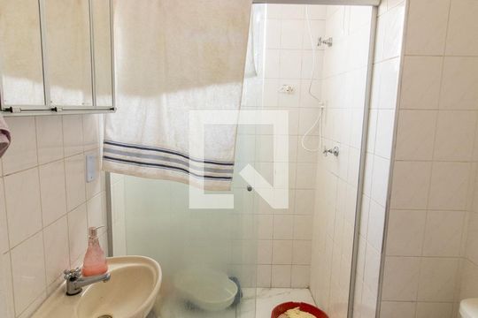 Banheiro de apartamento para alugar com 1 quarto, 55m² em Botafogo, Campinas