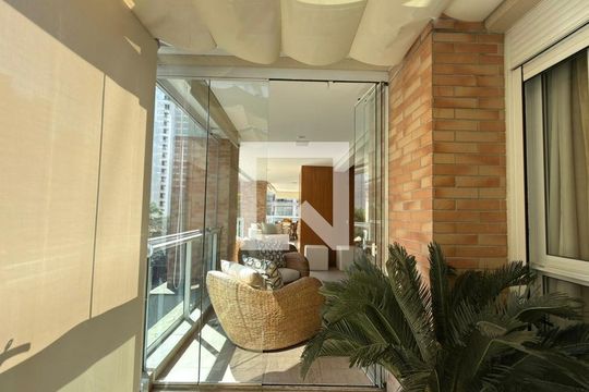 Apartamento à venda com 3 quartos, 292m² em Indianópolis, São Paulo