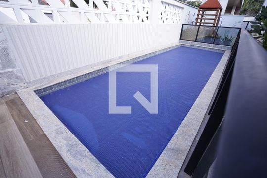 Casa de Condomínio para alugar com 3 quartos, 173m² em Sobrado 23, Goiânia